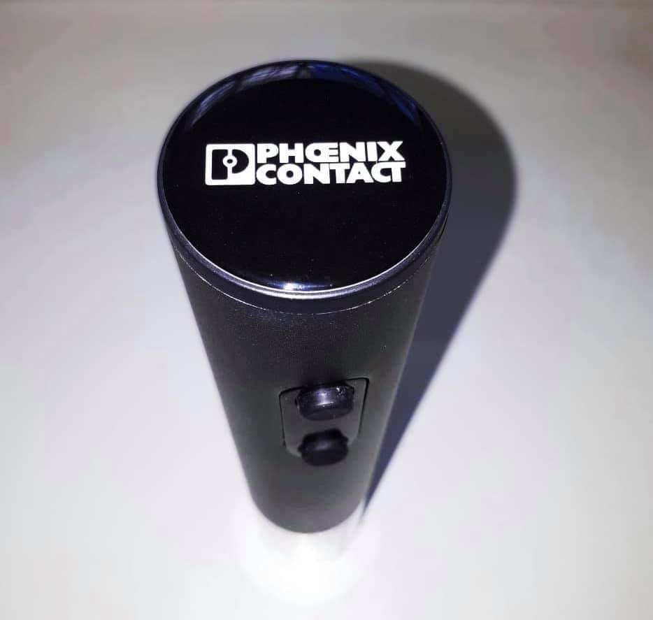 объемная наклейка